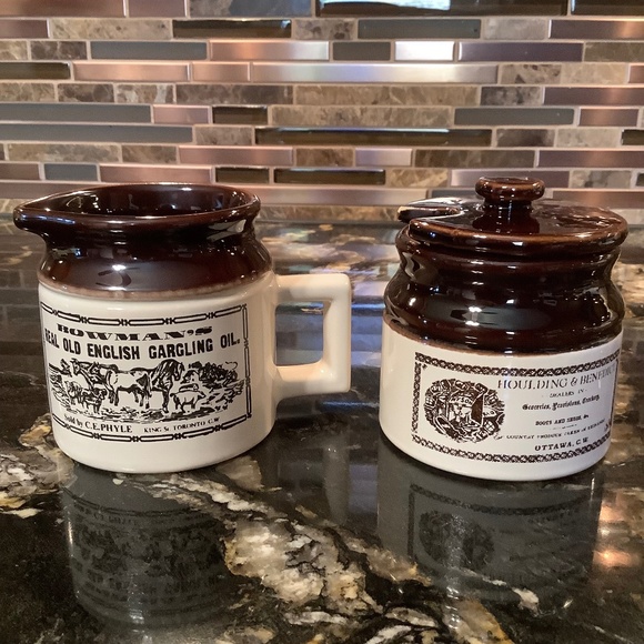 Collectible 1970s ABENAKIS BEAUCEWARE. Cream & Sugar. Canadian Pottery. - Picture 1 of 9